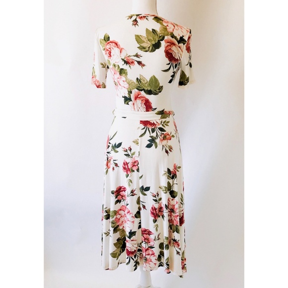 SURPLICE FLORAL MIDI DRESS $15 THIS WEEK - Picture 2 of 8
